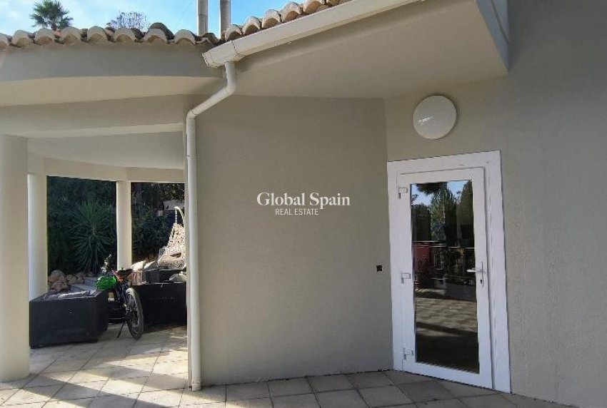 Resale - VILLA -
ALTEA - Marina Baja