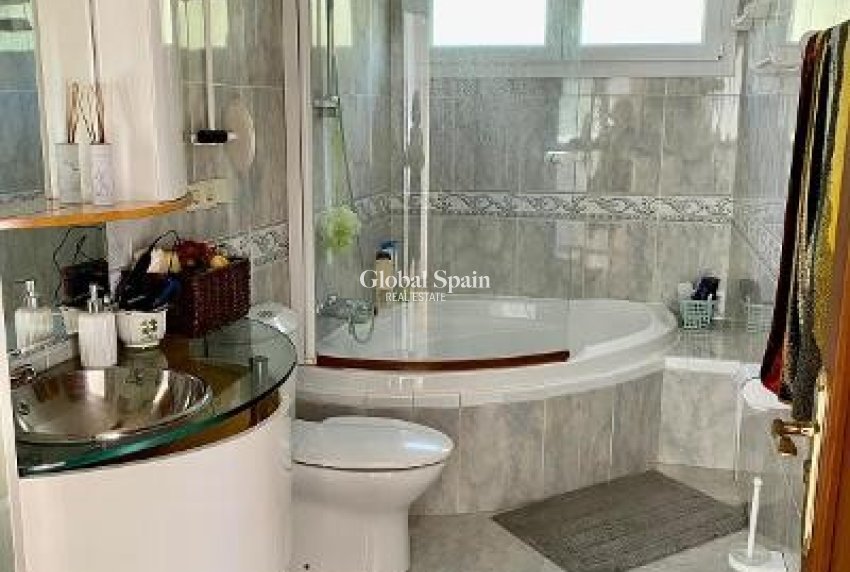 Resale - VILLA -
ALTEA - Marina Baja