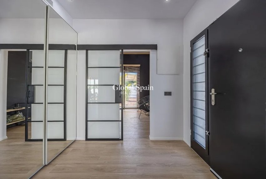 Resale - VILLA -
ALTEA