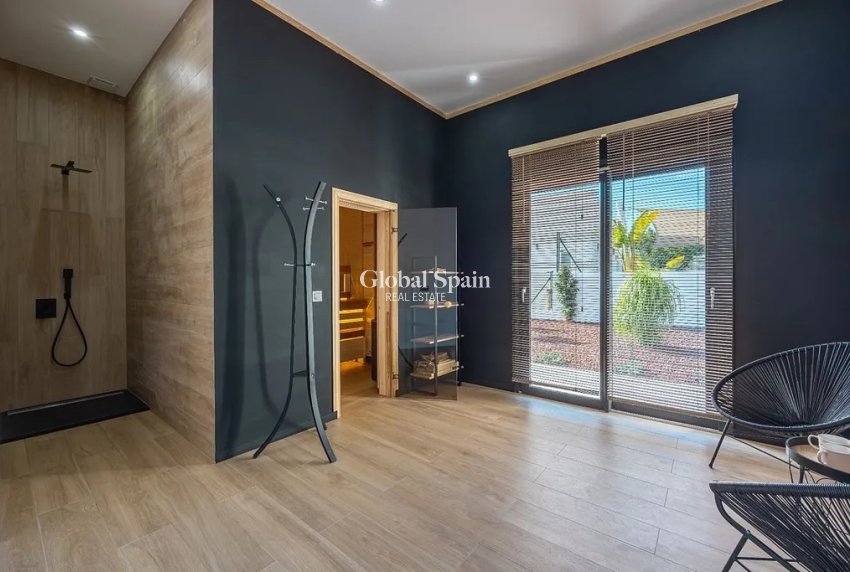 Resale - VILLA -
ALTEA