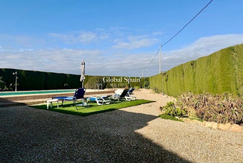 Resale - VILLA -
AVILESES - Inland