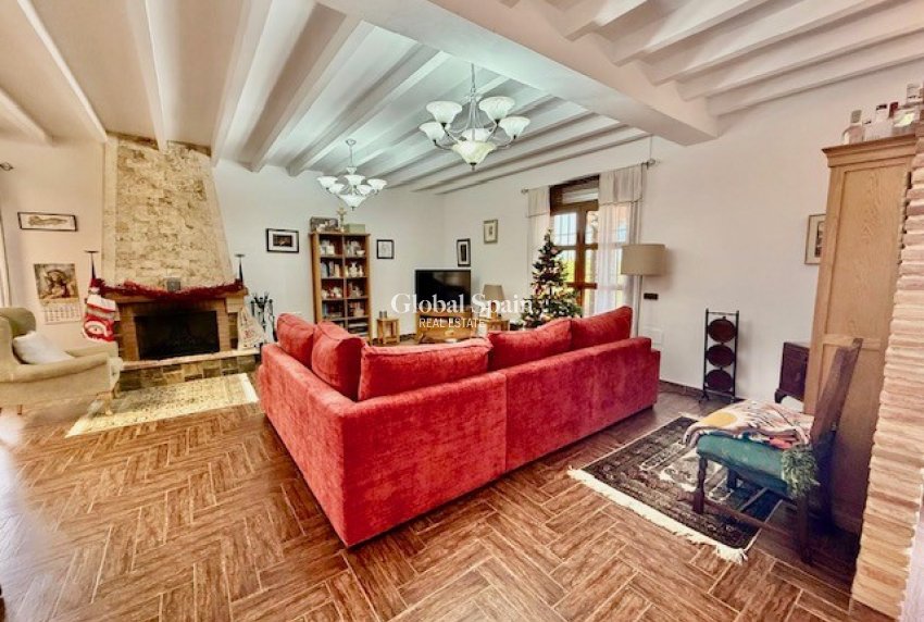 Resale - VILLA -
AVILESES - Inland