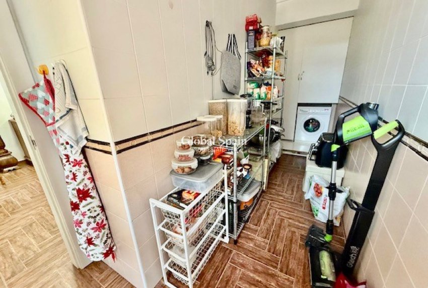 Resale - VILLA -
AVILESES - Inland