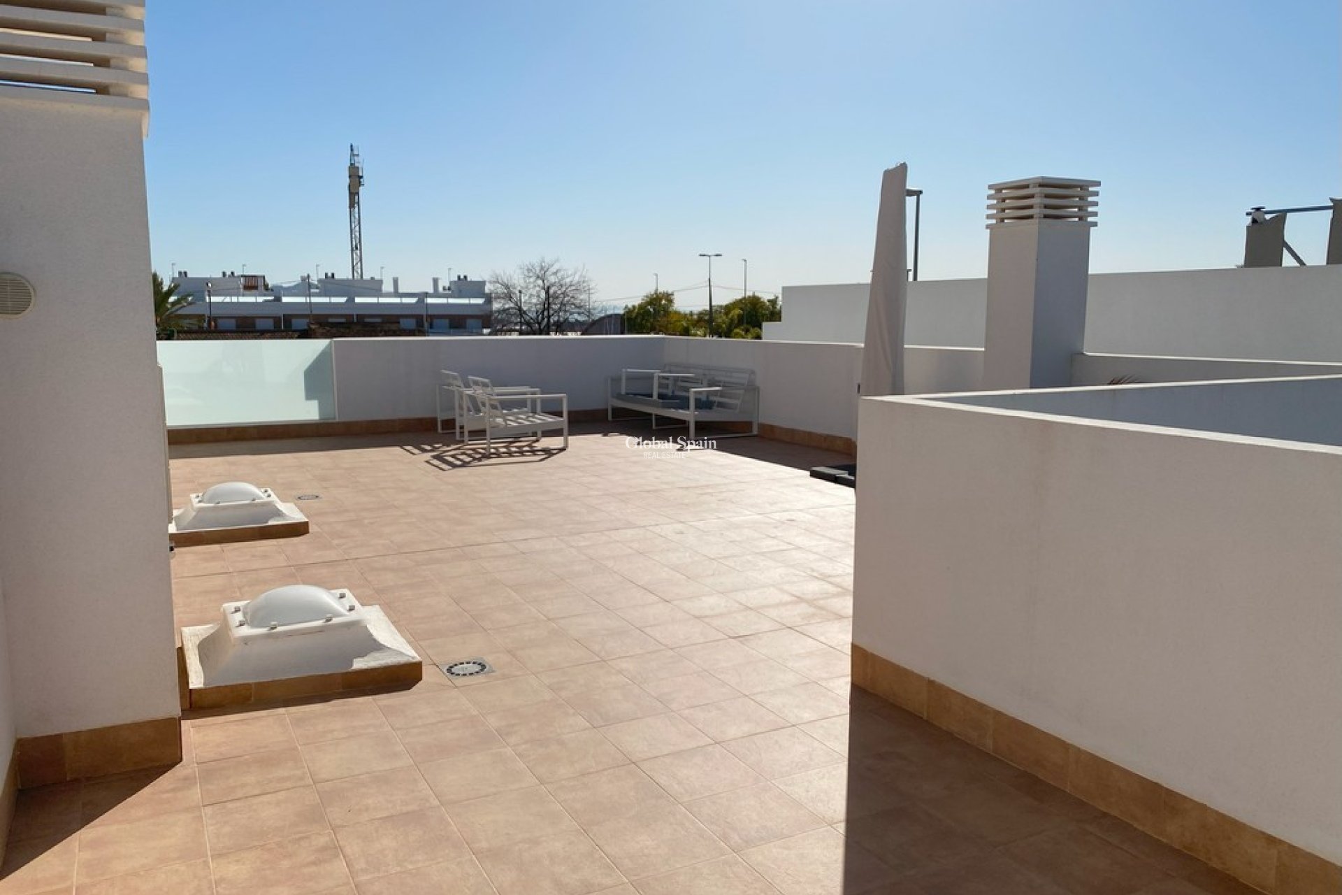 Resale - VILLA -
AVILESES - Inland