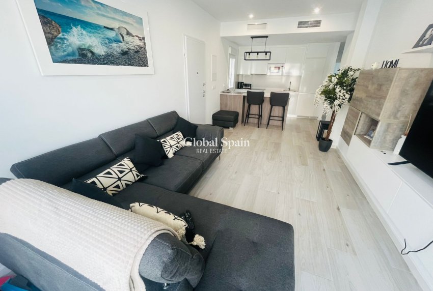 Resale - VILLA -
AVILESES - Inland