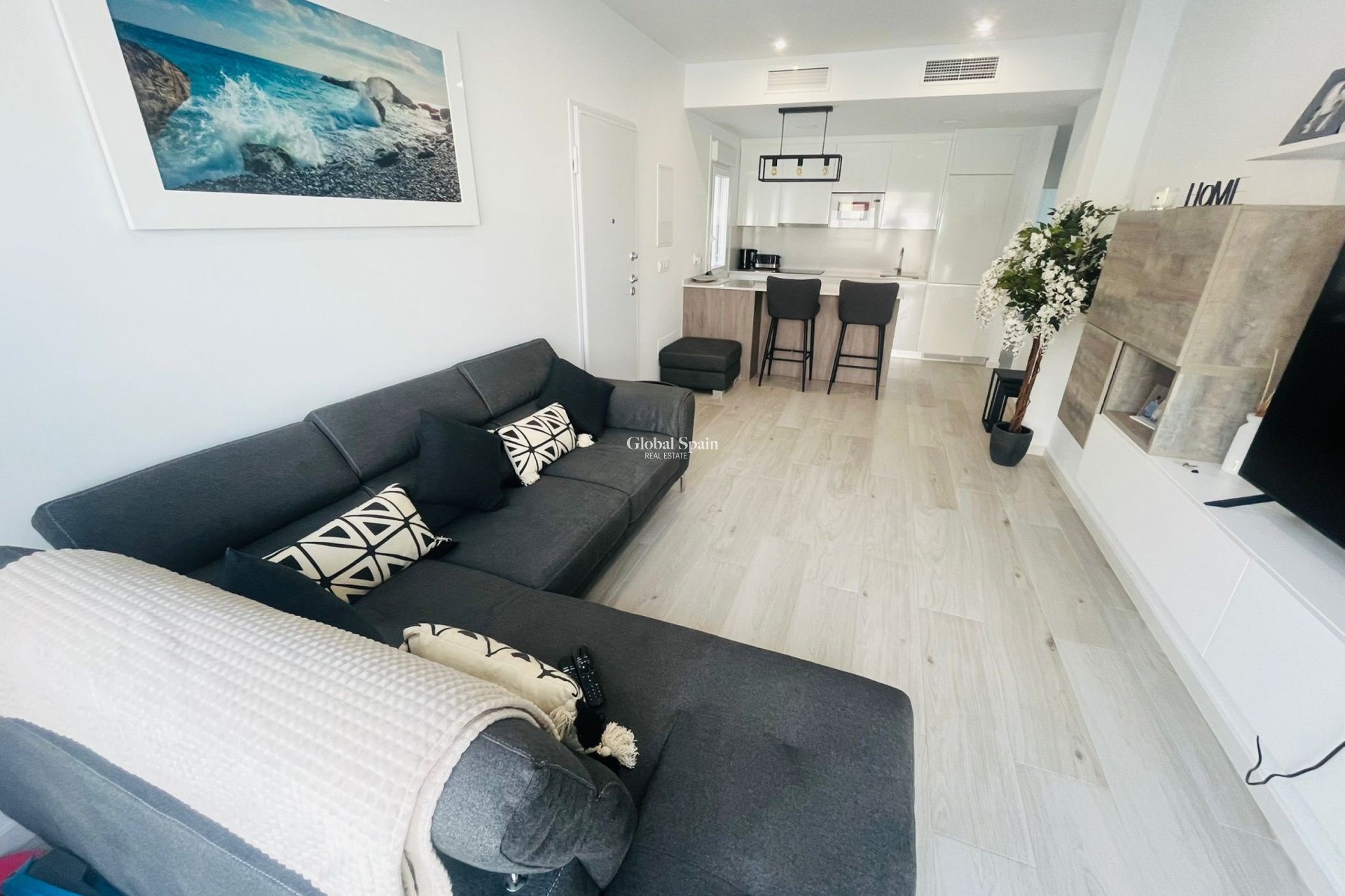 Resale - VILLA -
AVILESES - Inland