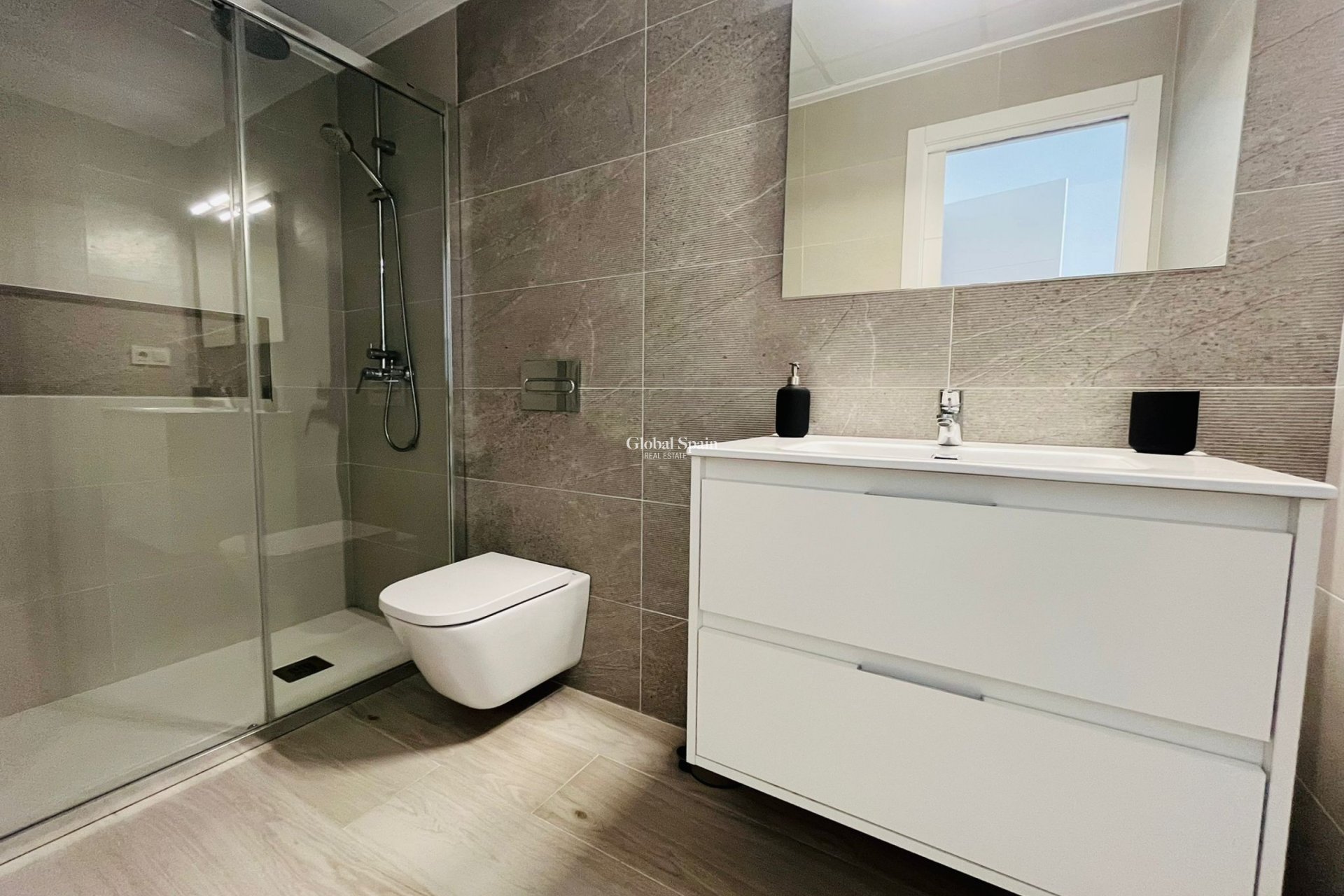 Resale - VILLA -
AVILESES - Inland