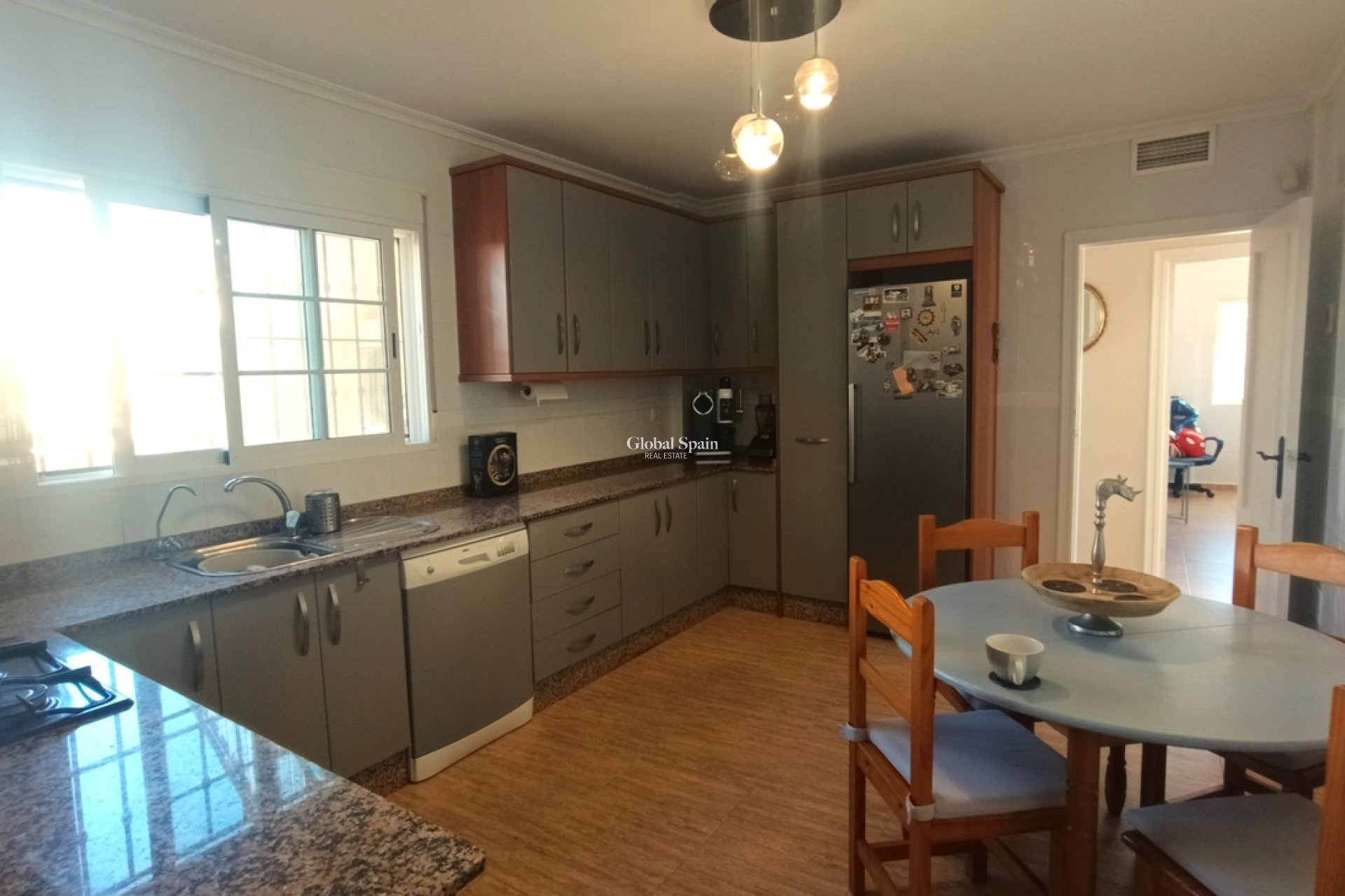 Resale - VILLA -
AVILESES - Inland