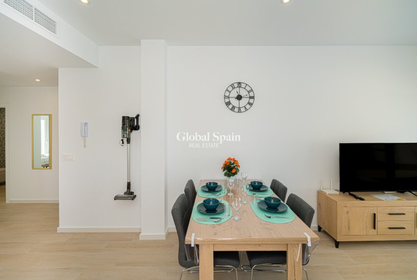 Resale - VILLA -
AVILESES - Inland