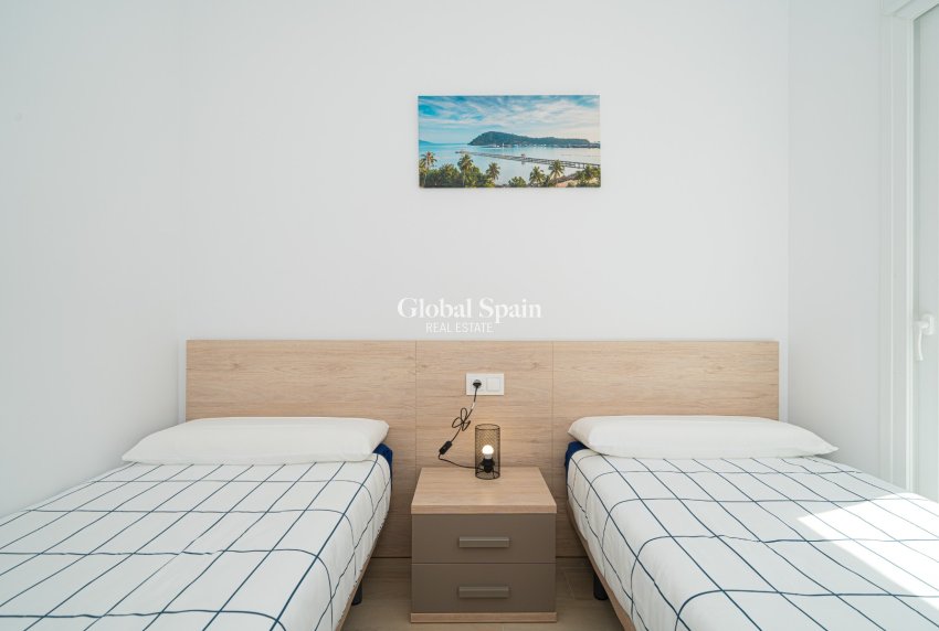 Resale - VILLA -
AVILESES - Inland