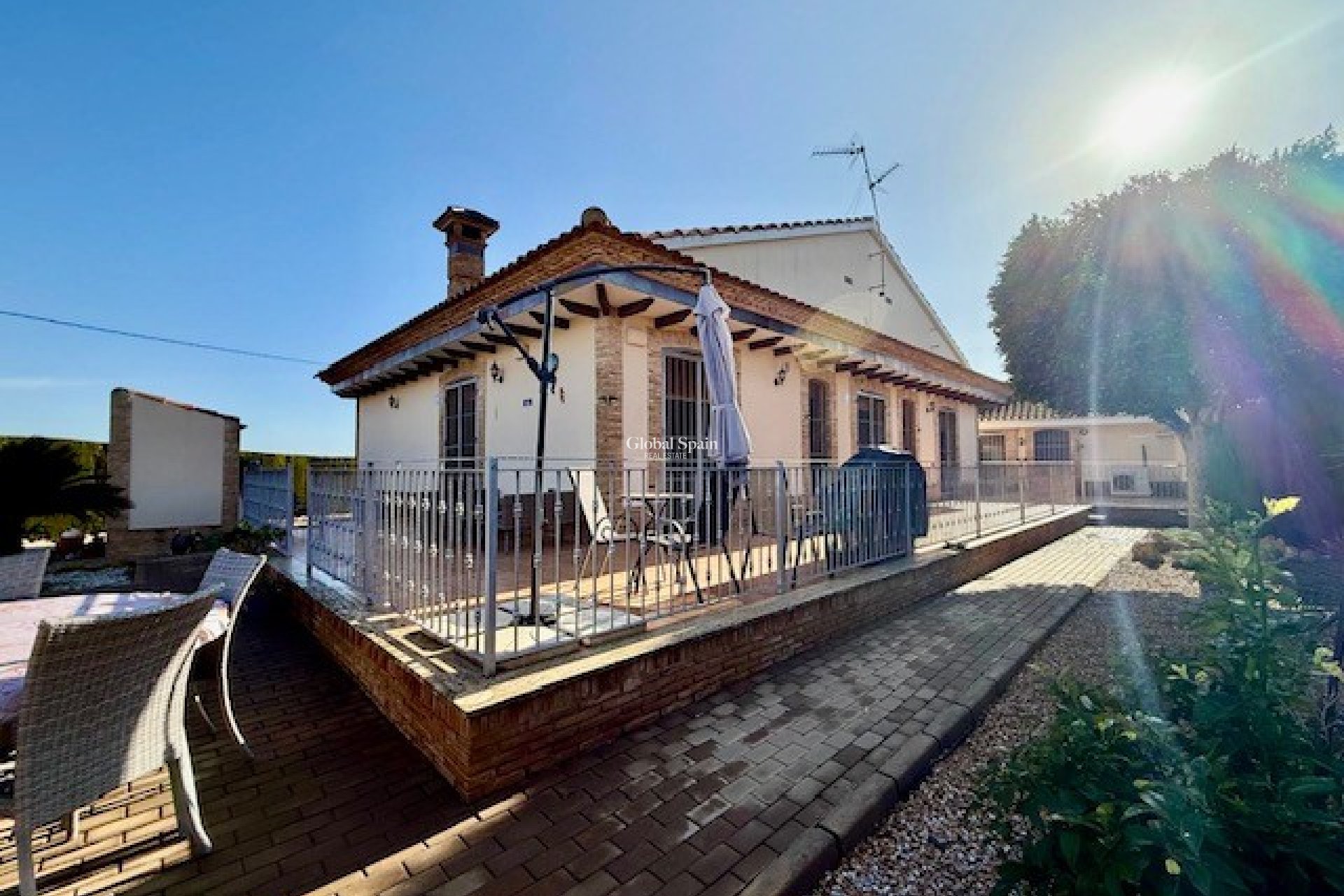 Resale - VILLA -
AVILESES - Inland