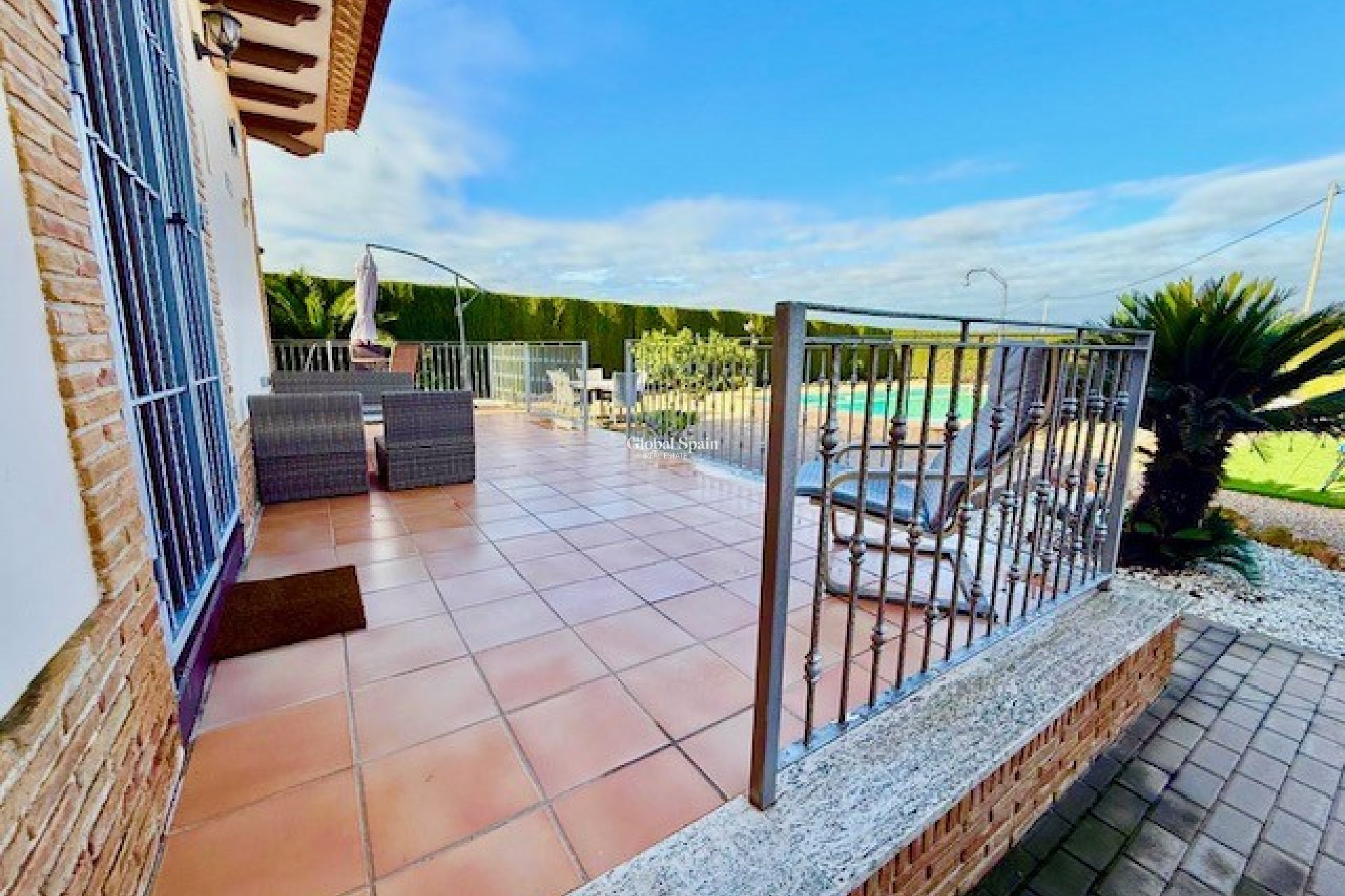 Resale - VILLA -
AVILESES - Inland