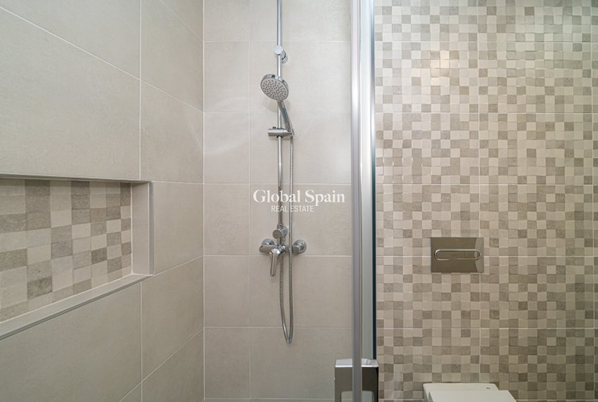 Resale - VILLA -
AVILESES - Inland