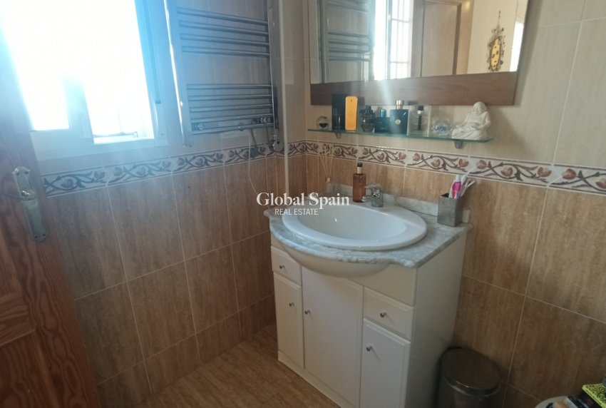 Resale - VILLA -
AVILESES - Inland