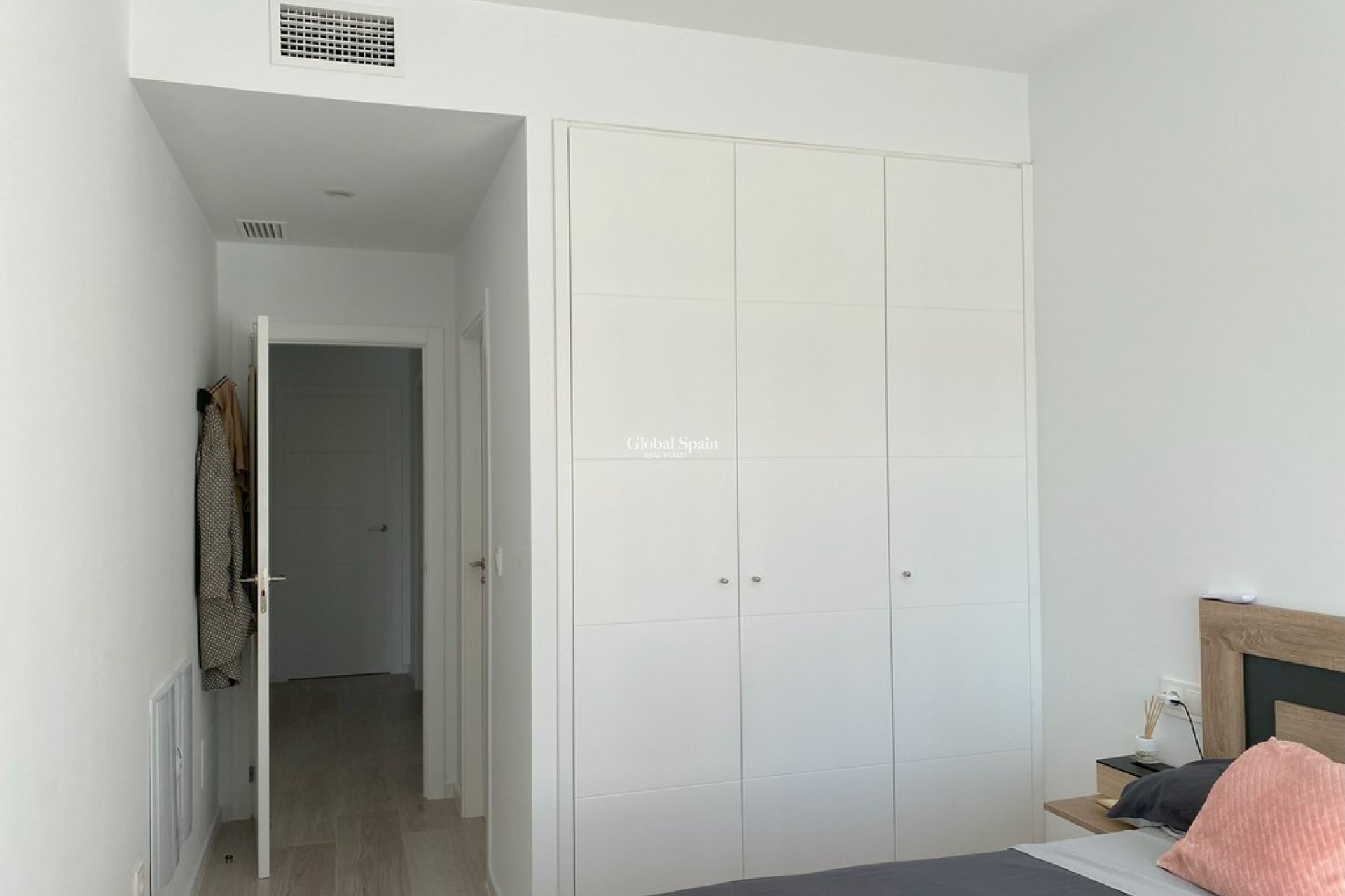 Resale - VILLA -
AVILESES - Inland