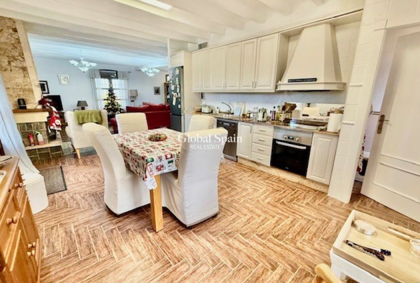 Resale - VILLA -
AVILESES - Inland
