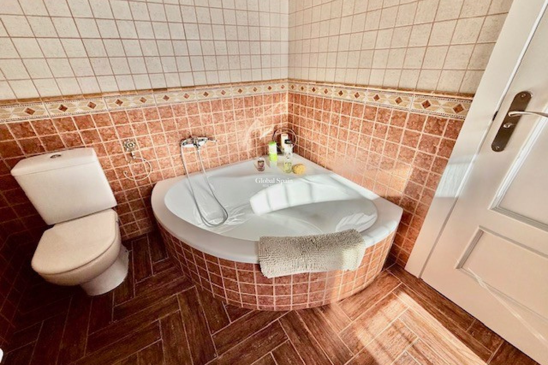 Resale - VILLA -
AVILESES - Inland
