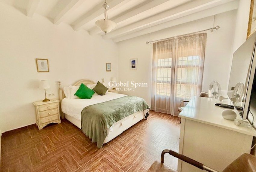 Resale - VILLA -
AVILESES - Inland