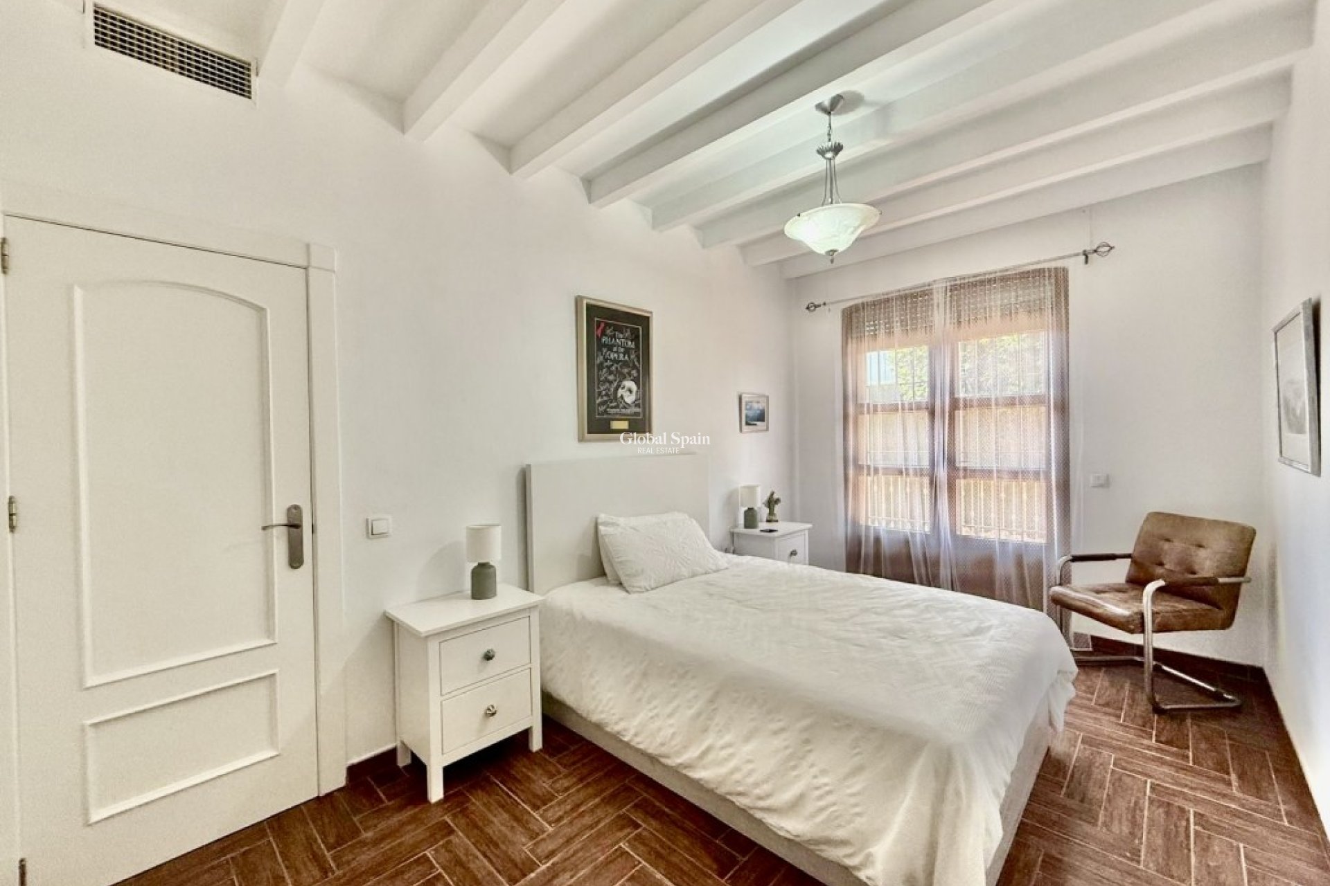 Resale - VILLA -
AVILESES - Inland