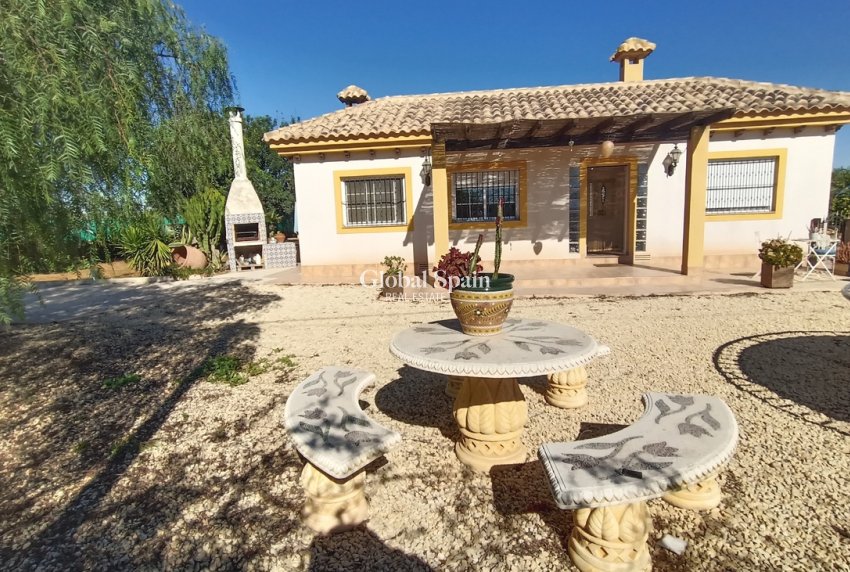 Resale - VILLA -
AVILESES - Inland