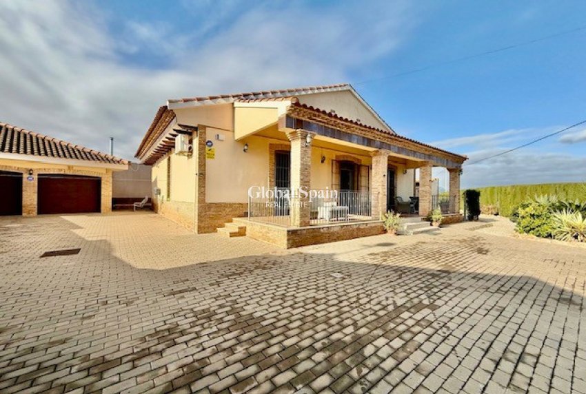 Resale - VILLA -
AVILESES - Inland