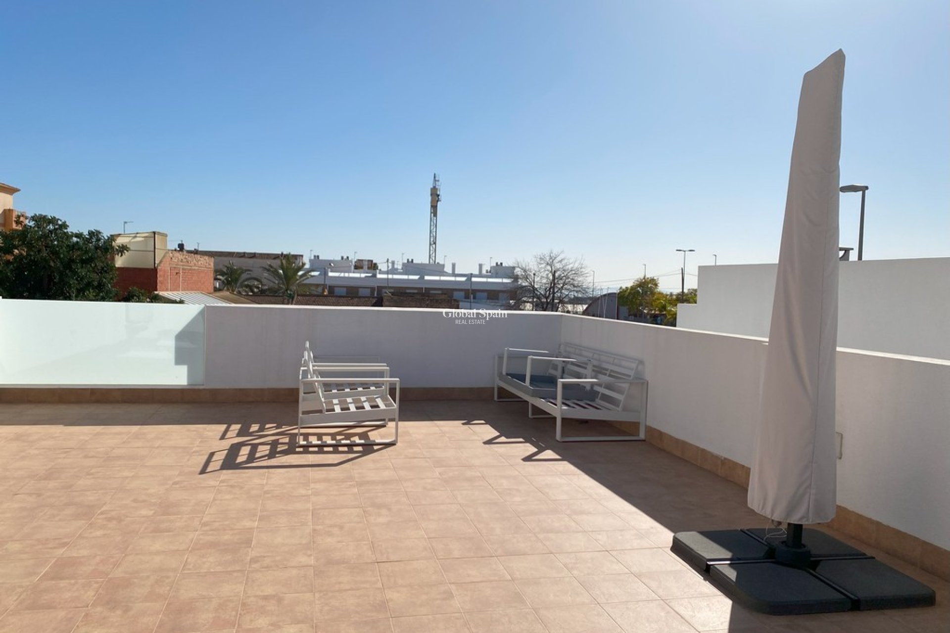 Resale - VILLA -
AVILESES - Inland