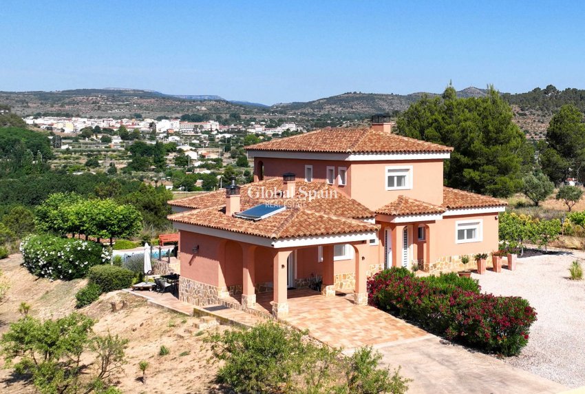 Resale - VILLA -
AYORA - Ayora