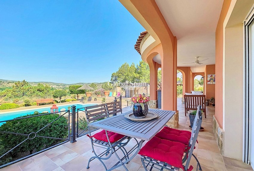 Resale - VILLA -
AYORA - Ayora