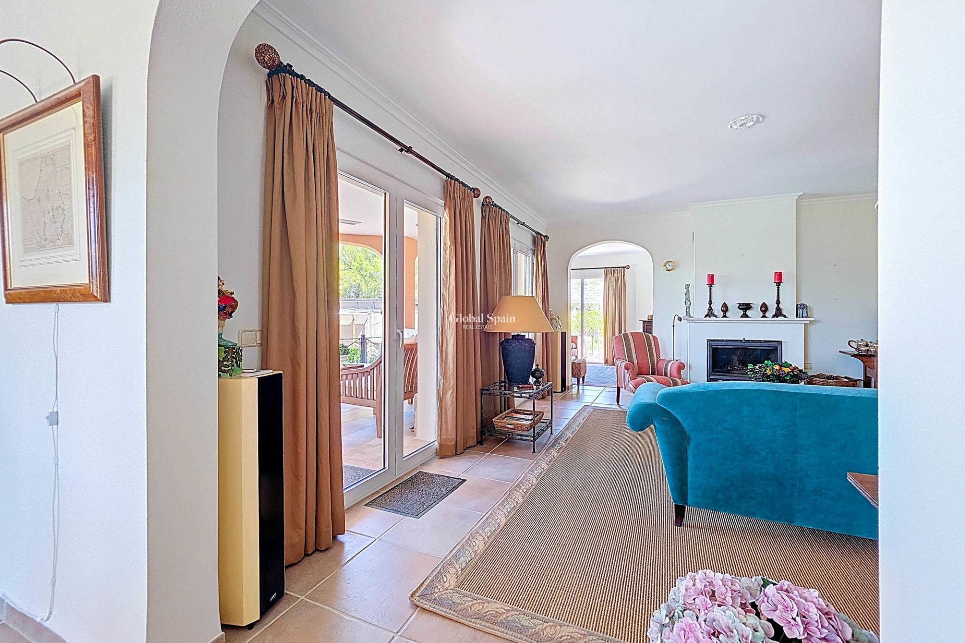 Resale - VILLA -
AYORA - Ayora