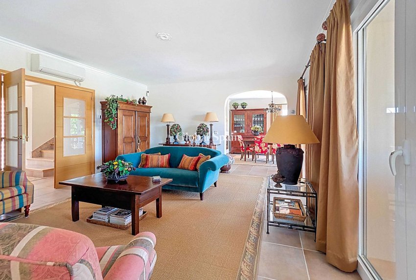 Resale - VILLA -
AYORA - Ayora