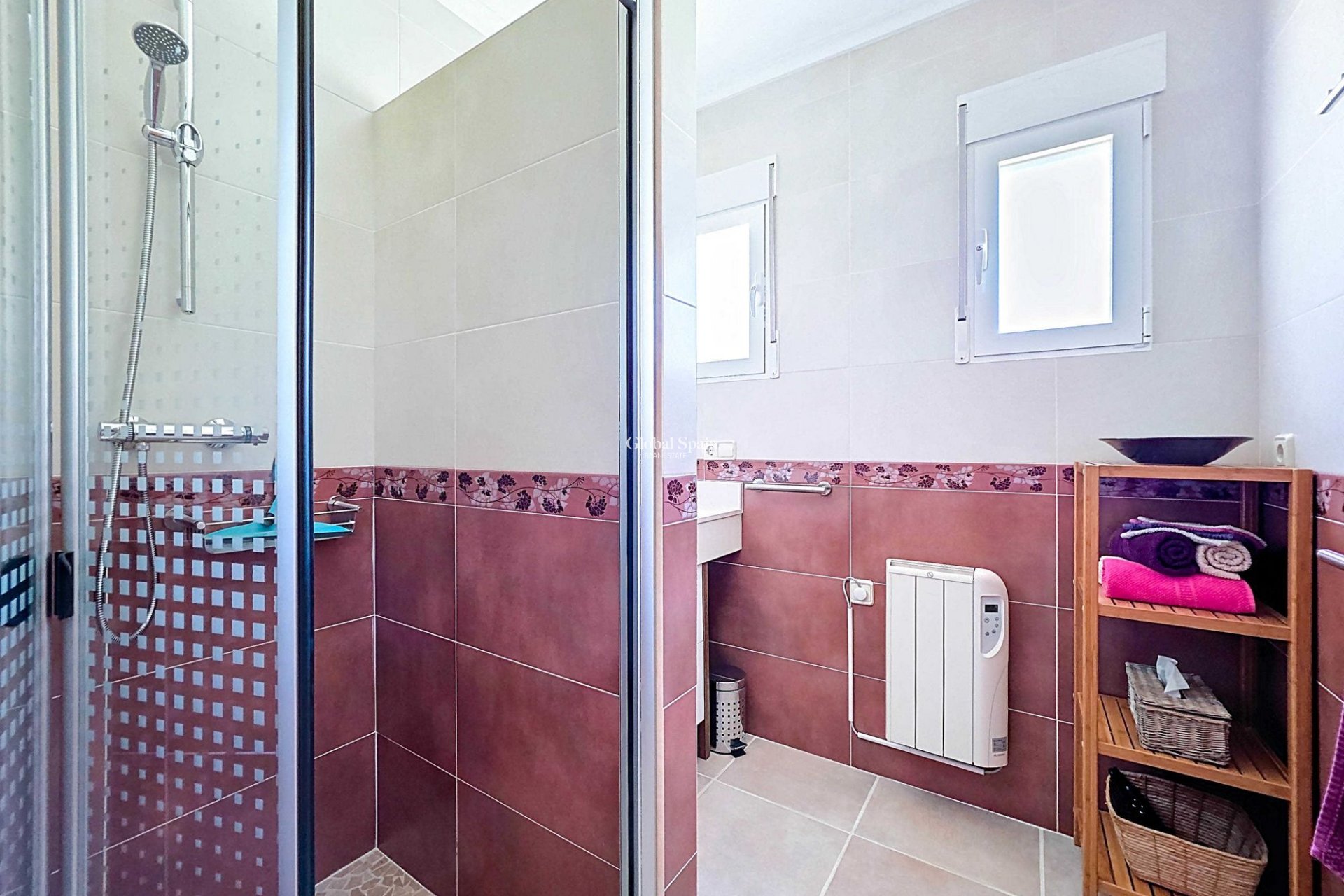 Resale - VILLA -
AYORA - Ayora