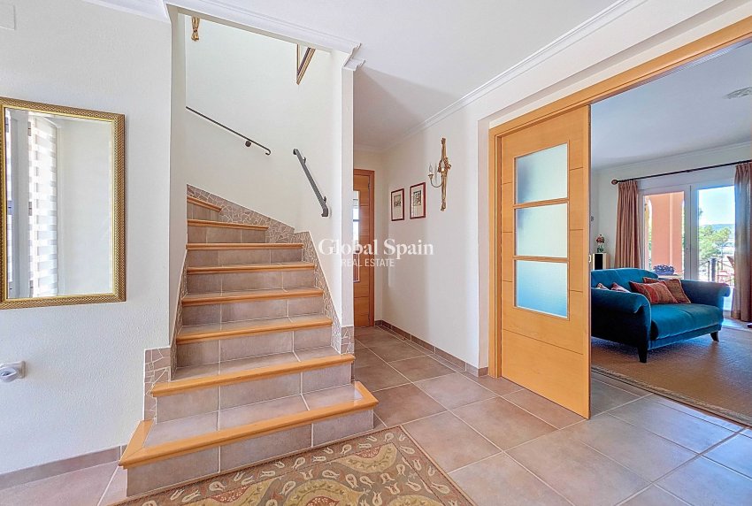 Resale - VILLA -
AYORA - Ayora