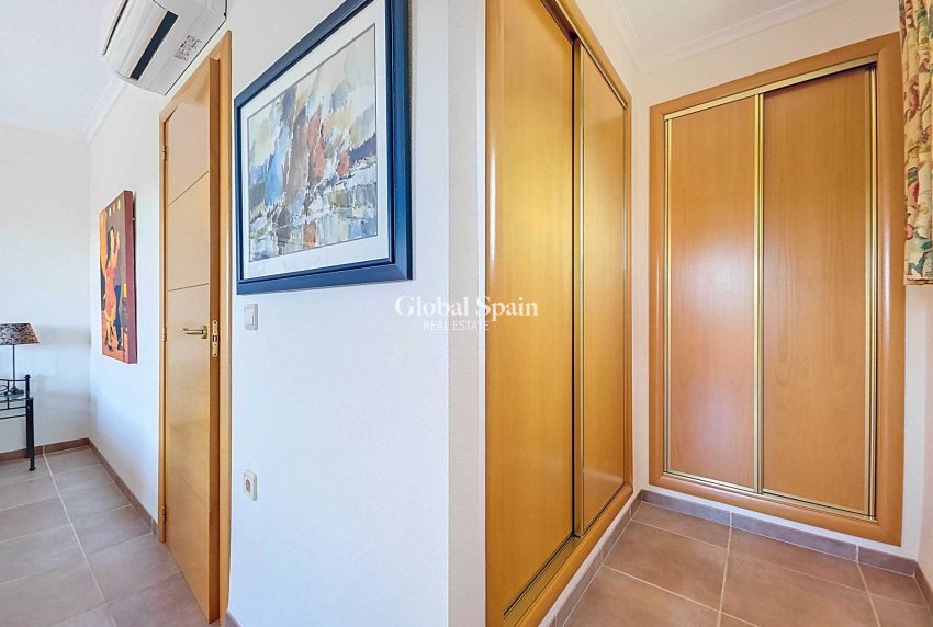 Resale - VILLA -
AYORA - Ayora