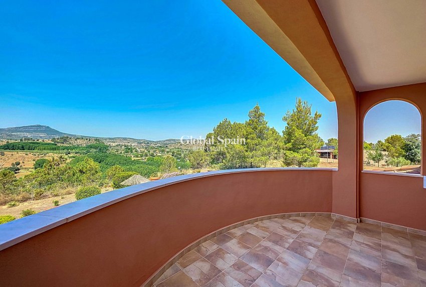 Resale - VILLA -
AYORA - Ayora