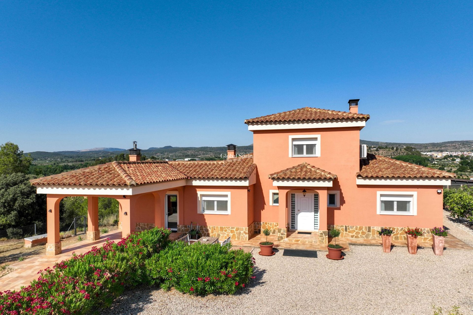 Resale - VILLA -
AYORA - Ayora