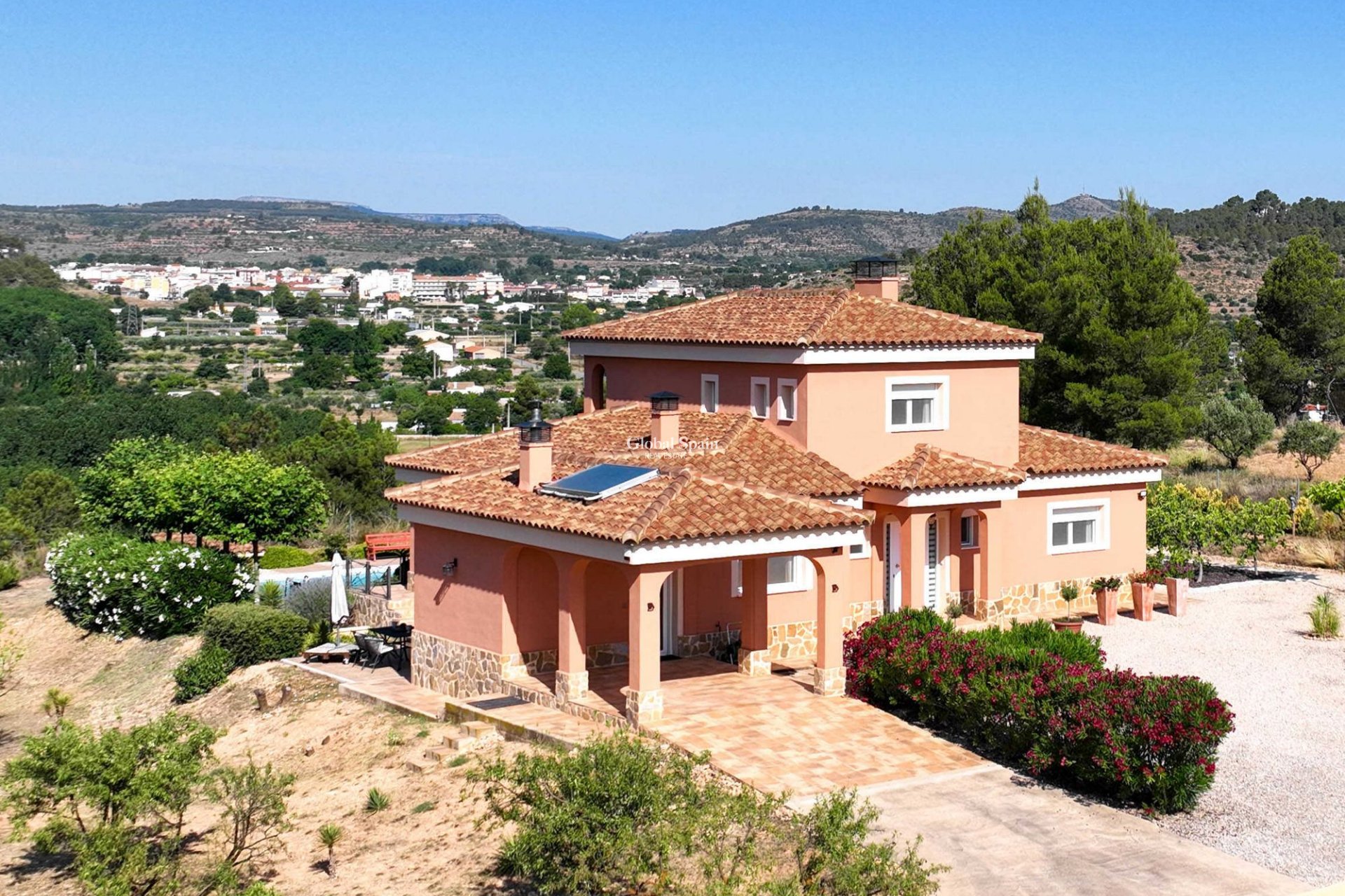 Resale - Villa -
Ayora