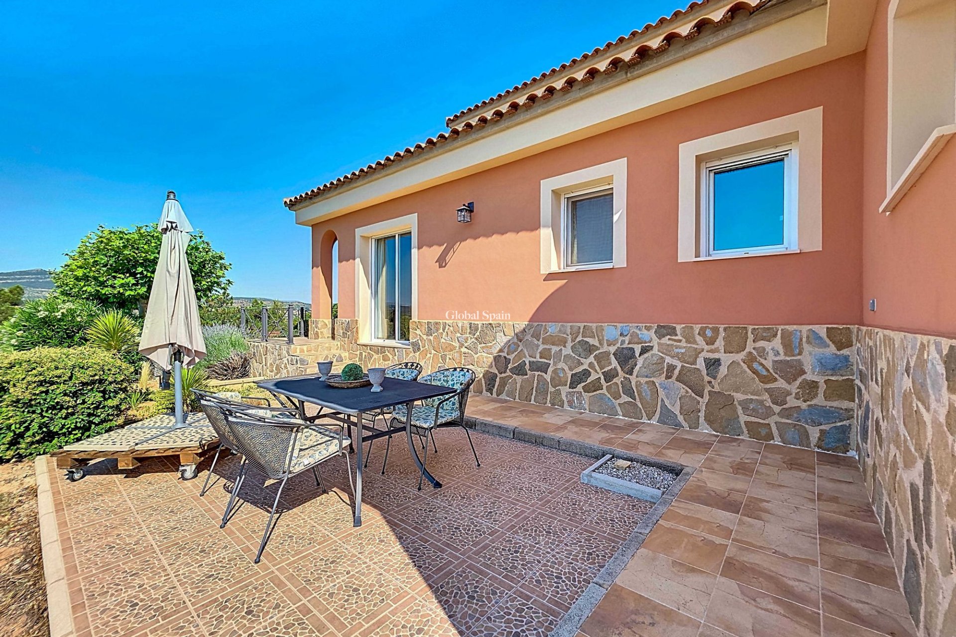 Resale - Villa -
Ayora