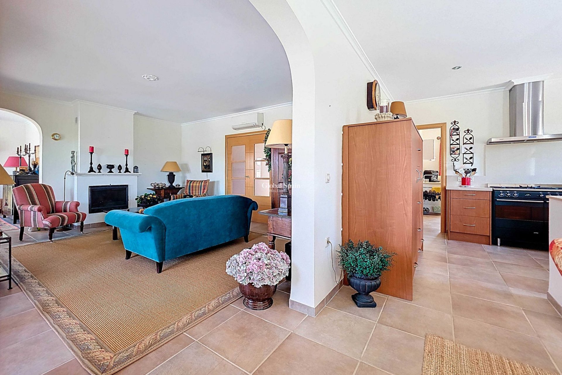 Resale - Villa -
Ayora