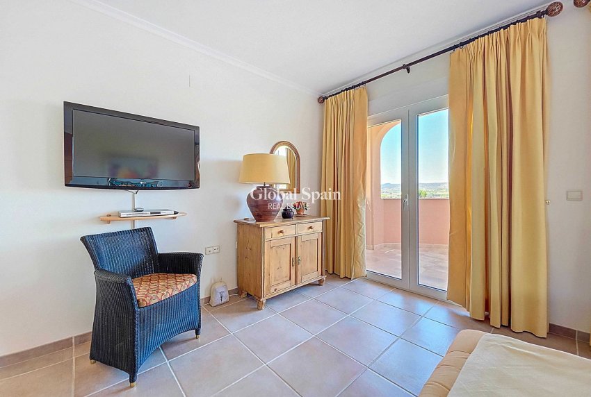 Resale - Villa -
Ayora