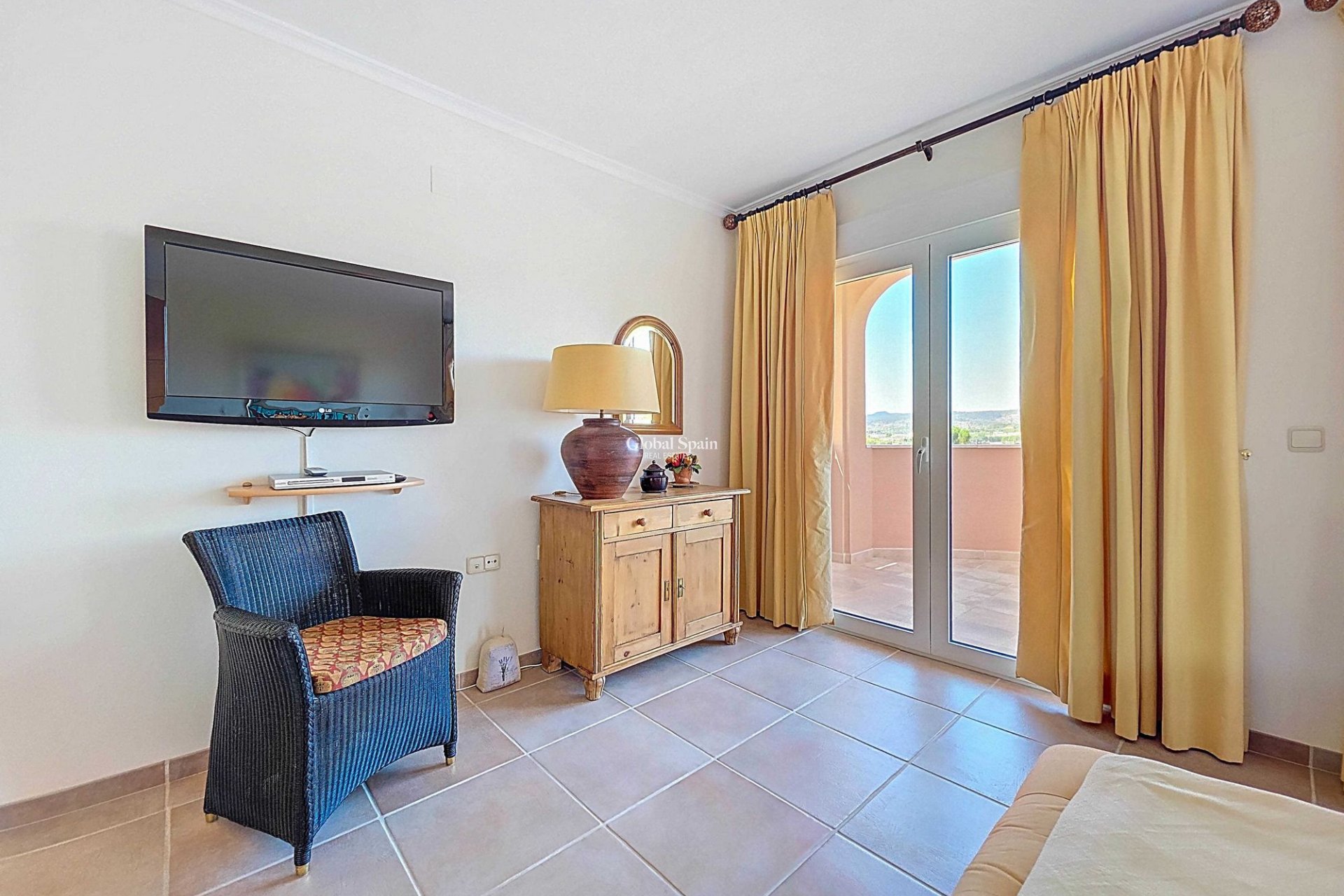 Resale - Villa -
Ayora