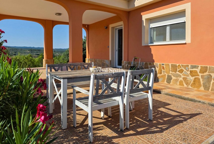 Resale - Villa -
Ayora