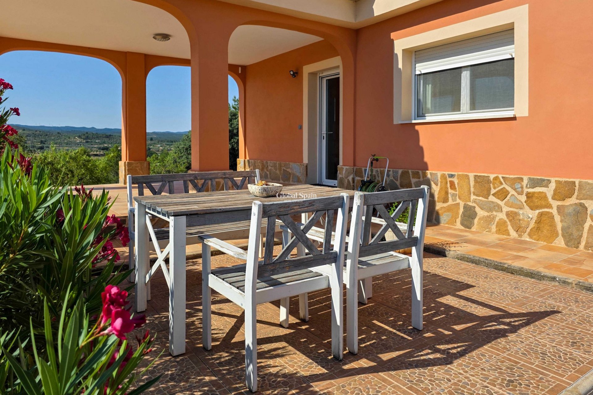 Resale - Villa -
Ayora