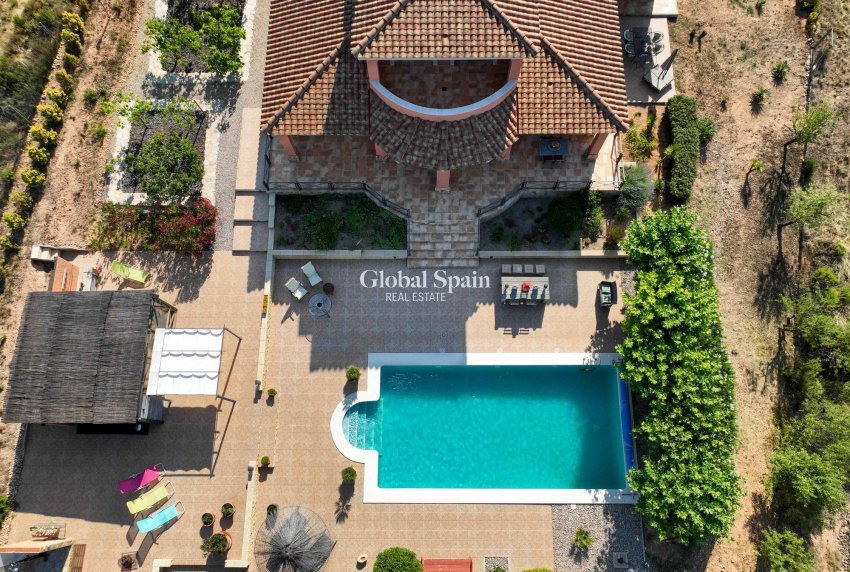 Resale - Villa -
Ayora