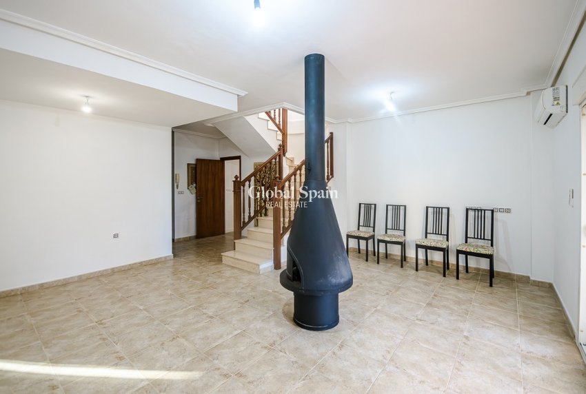 Resale - VILLA -
BENFERRI - Benferri