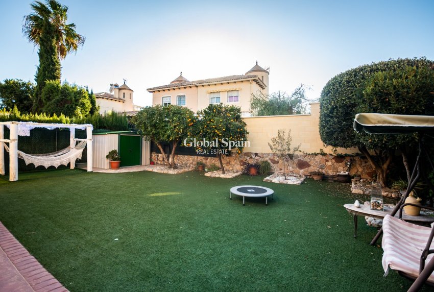 Resale - VILLA -
BENFERRI - Benferri