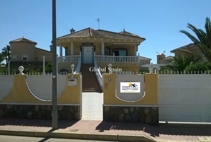 Resale - VILLA -
BENFERRI - Benferri