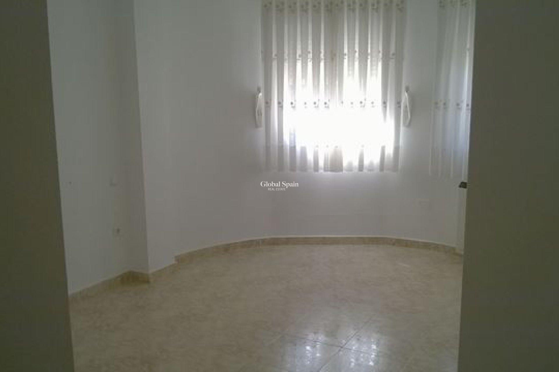 Resale - VILLA -
BENFERRI - Benferri