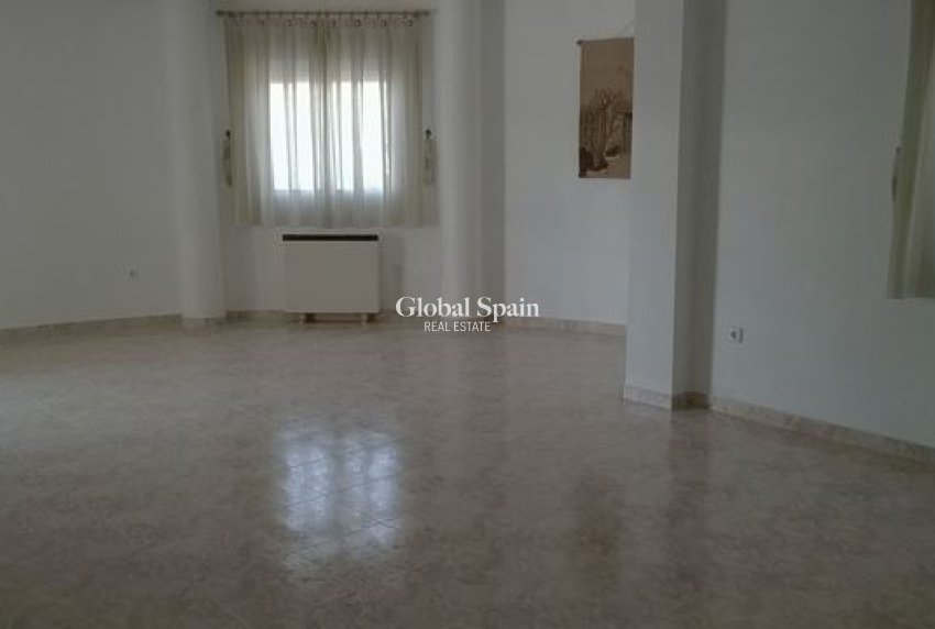 Resale - VILLA -
BENFERRI - Benferri