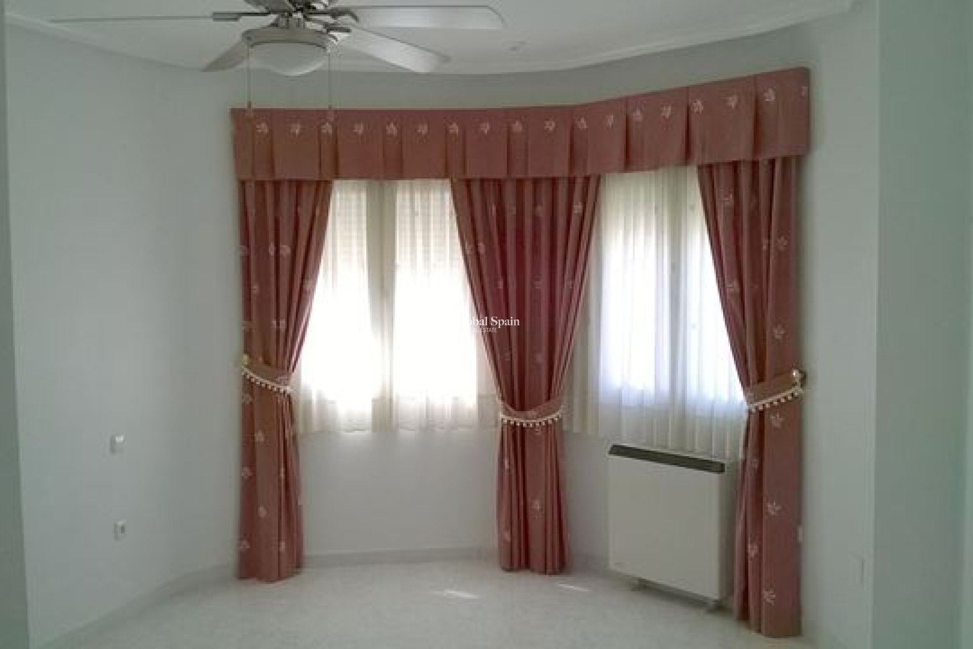 Resale - VILLA -
BENFERRI - Benferri