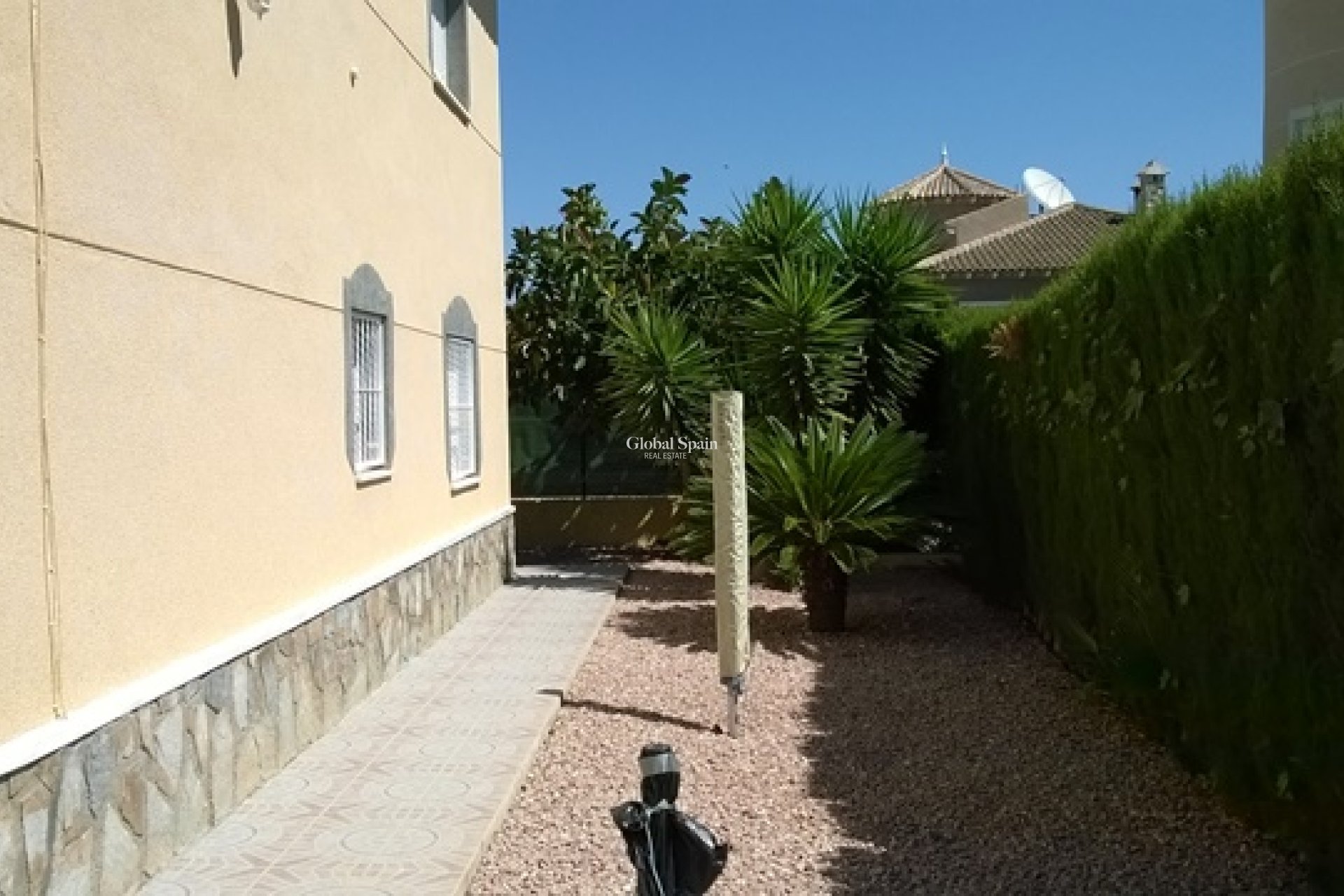 Resale - VILLA -
BENFERRI - Benferri